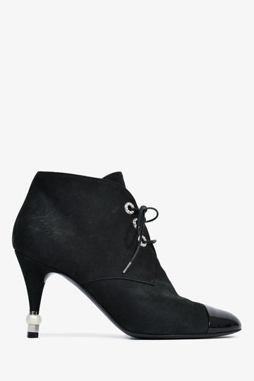 Chanel Black Suede Lace Up Oxford Heeled Booties with Faux Pearl Detail Size 38