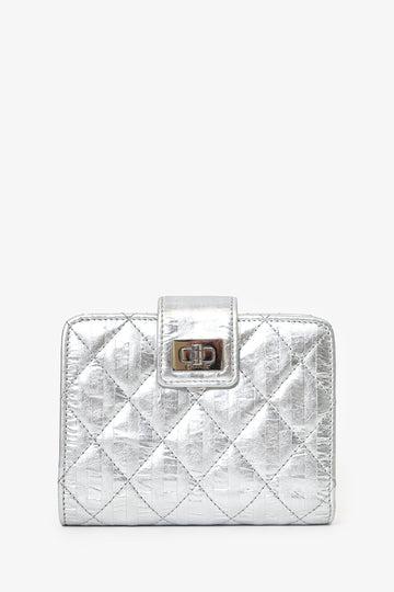 Chanel 2008-09 Silver Metallic 2.55 Reissue Wallet