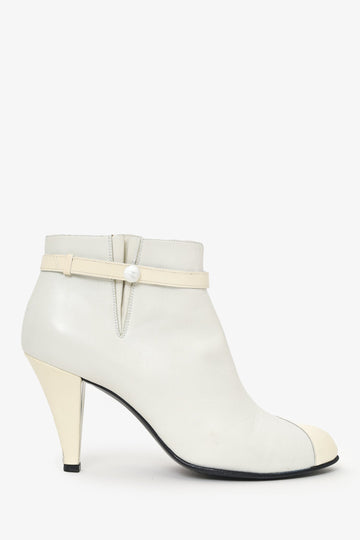 Chanel 2003 White Leather/Patent CC Logo Boots Size 38.5