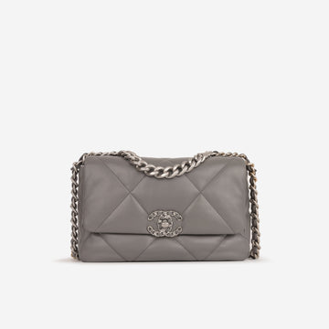 Chanel 19 - Small