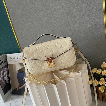 Elite Carryalls