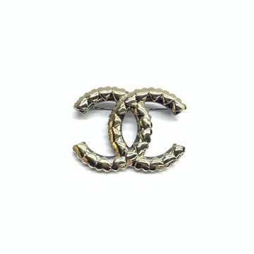 Chanel logo Heart Brooch