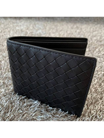 Luxury Bottega Veneta Intrecciato half wallet