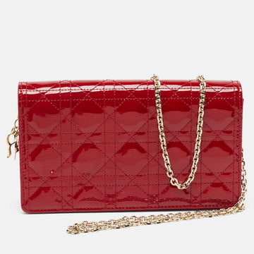 Red Cannage Patent Leather Lady Chain Clutch