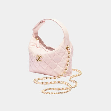 Clutch With Chain in Grained Shiny Calfskin