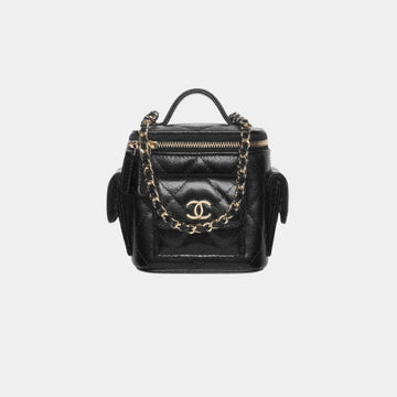 Vanity with Chain in Grained Shiny Calfskin and Gold Tone Metal