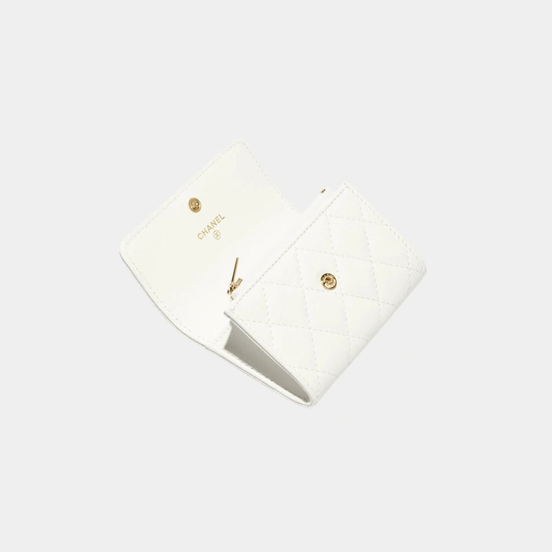 White Flap Card Holder in Grained Shiny Calfskin