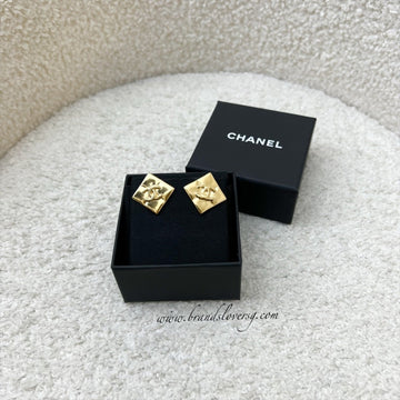 Chanel 24K Square CC Earrings in GHW (Model: ABE656)