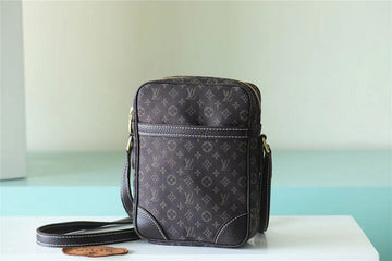 Fashion Lu-Vi bags - 9904