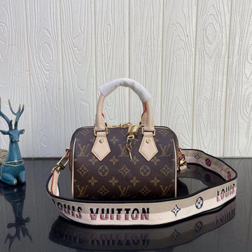 Elite Carryalls