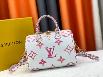Elite Carryalls