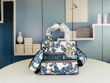 Elite Carryalls