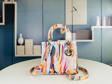 Elite Carryalls