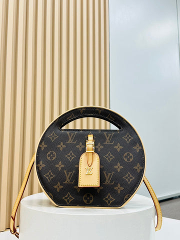 Elite Carryalls