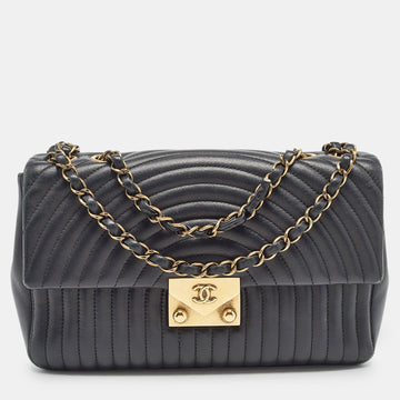 Top Quality Chanel Black Quilted Leather Medium Pagoda New Bag