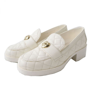 Top Quality Chanel Leather Heart Turnlock Loafers White