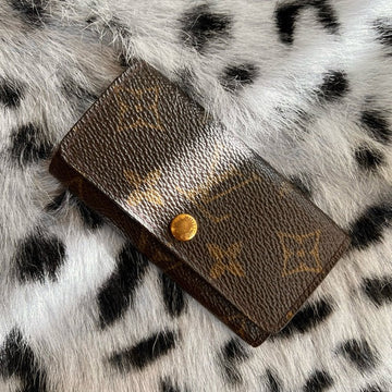 LOUIS VUITTON monogram key holder