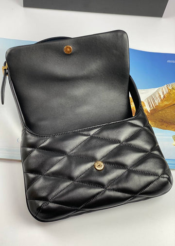 LE 57 Hobo Bag in QUILTED Leather black