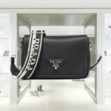 Leather shoulder bag