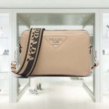 Medium leather bag