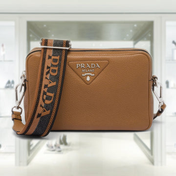 Medium leather bag
