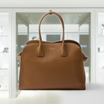 Large leather tote bag with buckles