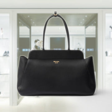 Large leather tote bag
