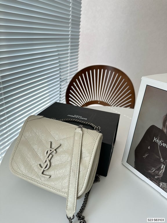 SAINT LAURENT NIKI  LEATHER CHAIN WALLET CREAM 19CM
