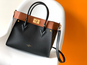 LUV 102201122025 - Size 30.5 x 24.5 × 14 (cm)